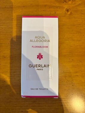 GUERLAIN Aqua Allegoria Florabloom Eau de Toilette - White & Pink